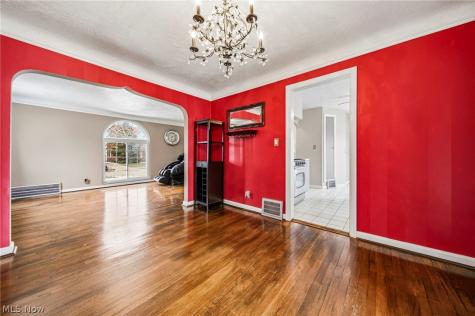 94 E 217th Street Euclid OH 44123