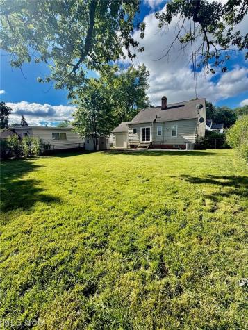 10810 Windham Road Parma OH 44130