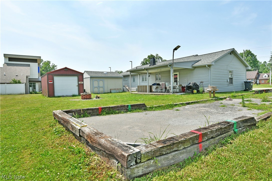 159 N Canfield Niles Road Austintown OH 44515