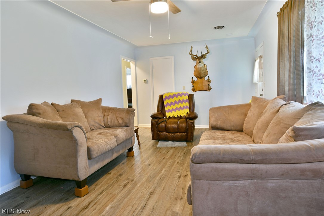 159 N Canfield Niles Road Austintown OH 44515