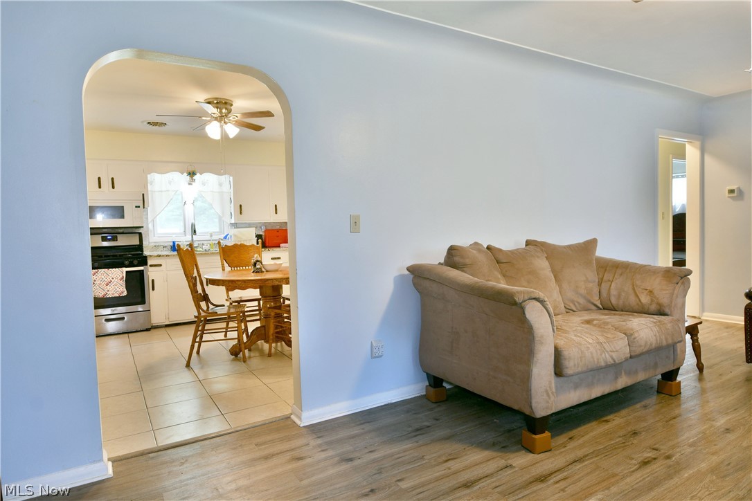159 N Canfield Niles Road Austintown OH 44515