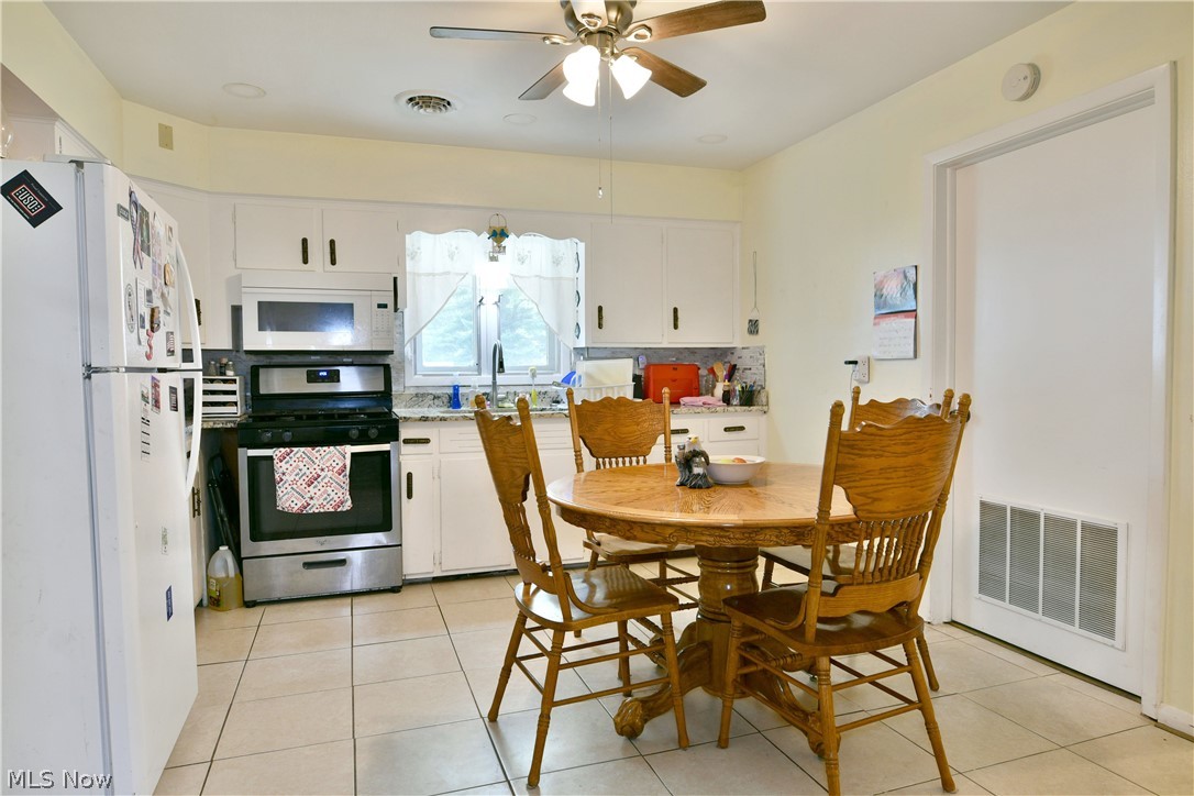 159 N Canfield Niles Road Austintown OH 44515