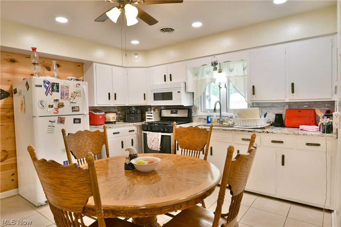 159 N Canfield Niles Road Austintown OH 44515