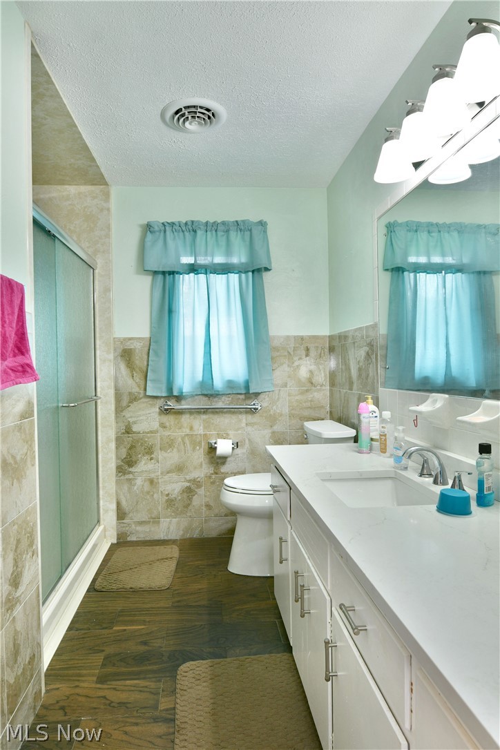 159 N Canfield Niles Road Austintown OH 44515
