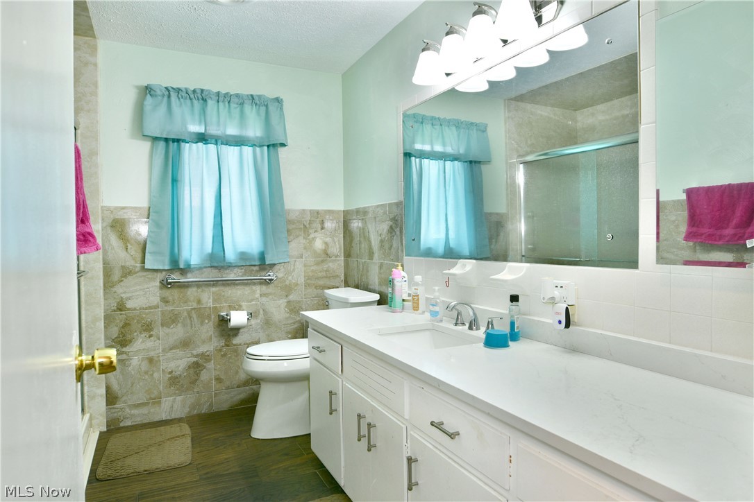 159 N Canfield Niles Road Austintown OH 44515