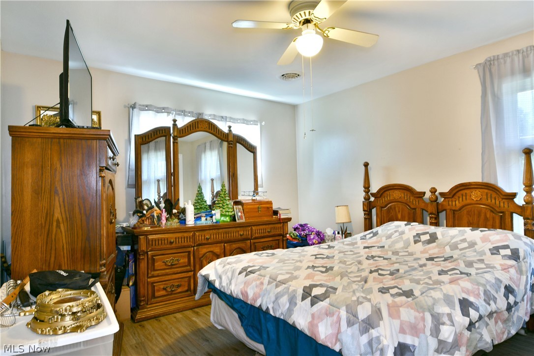 159 N Canfield Niles Road Austintown OH 44515
