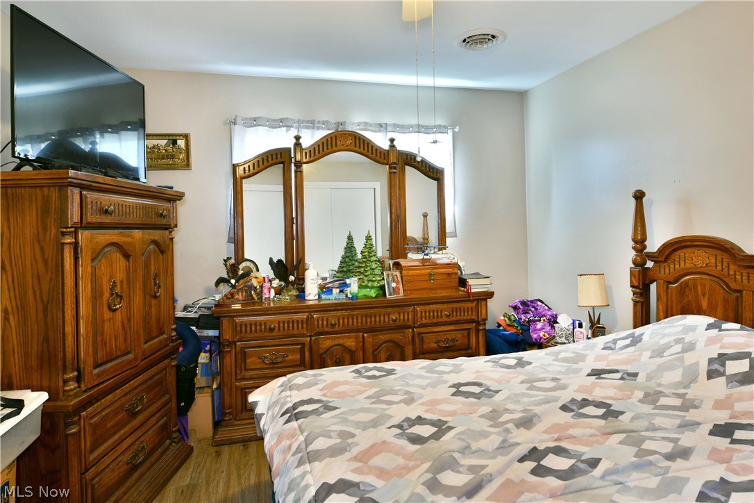 159 N Canfield Niles Road Austintown OH 44515