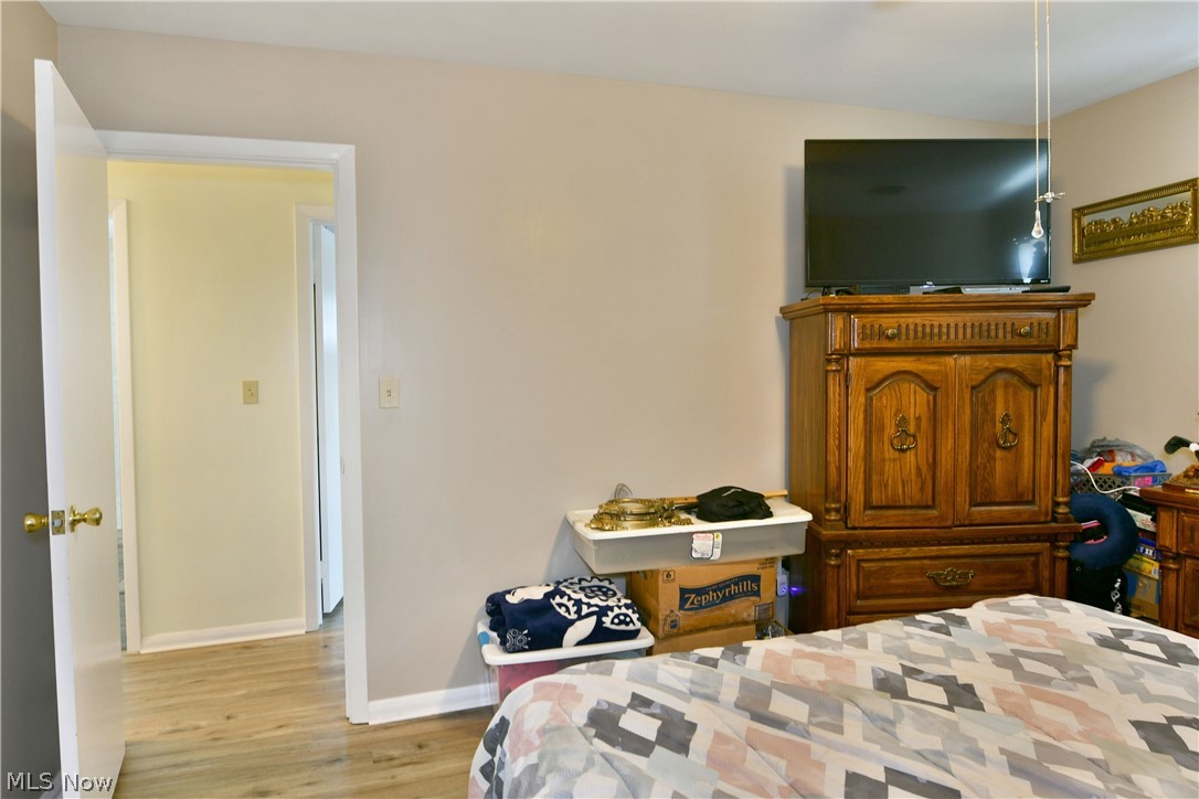 159 N Canfield Niles Road Austintown OH 44515