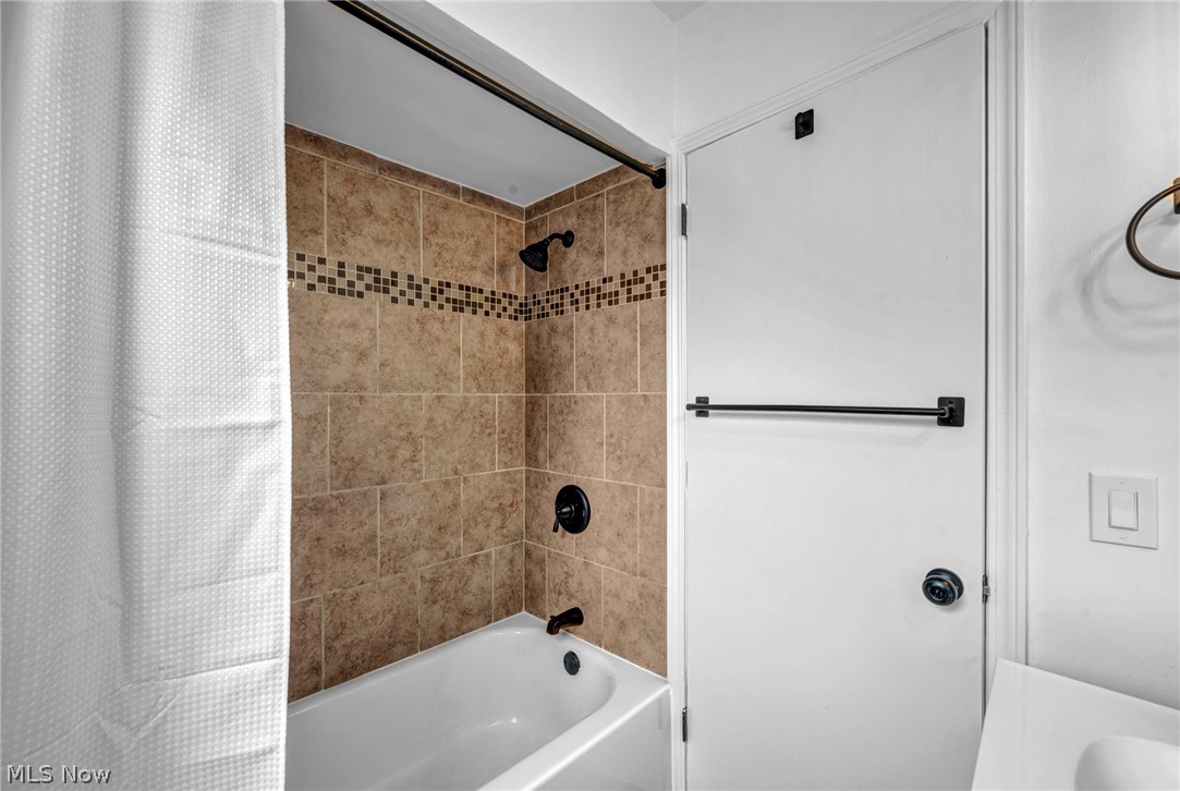 3658 W 138th Street Cleveland OH 44111