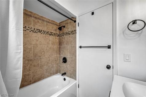 3658 W 138th Street Cleveland OH 44111