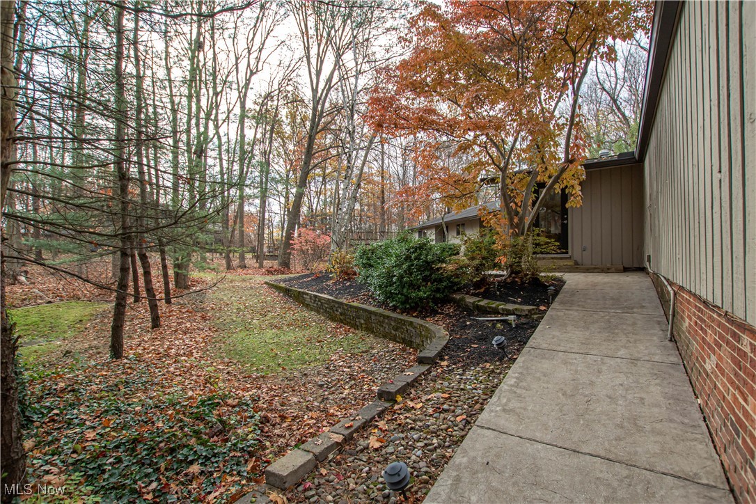 711 Cross Creek Oval Aurora OH 44202