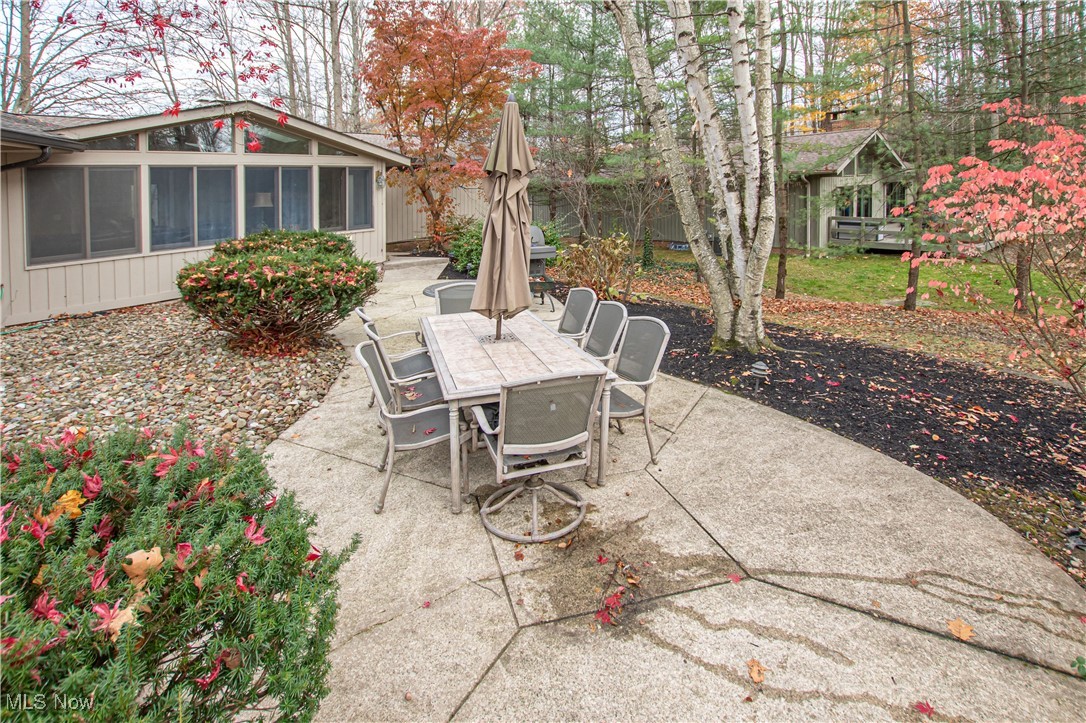 711 Cross Creek Oval Aurora OH 44202