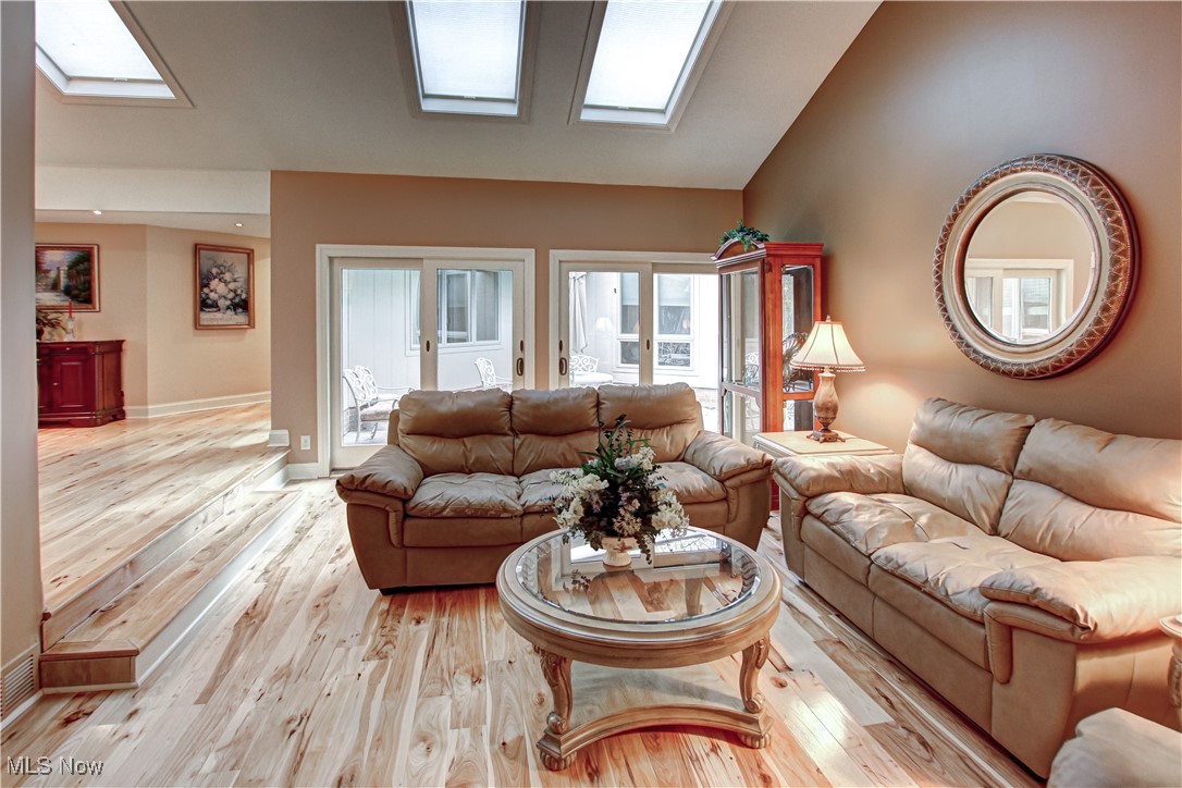 711 Cross Creek Oval Aurora OH 44202