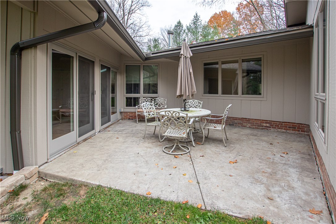 711 Cross Creek Oval Aurora OH 44202