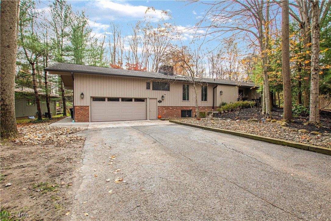 711 Cross Creek Oval Aurora OH 44202