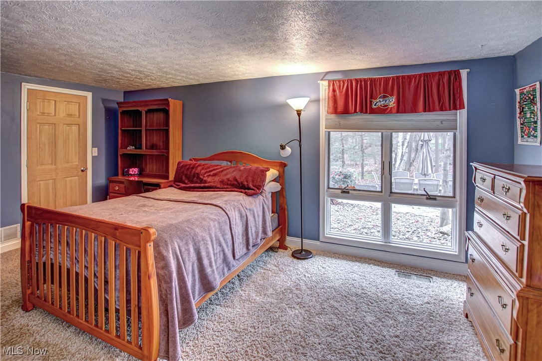 711 Cross Creek Oval Aurora OH 44202