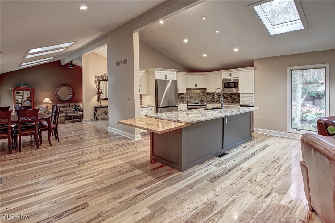 711 Cross Creek Oval Aurora OH 44202