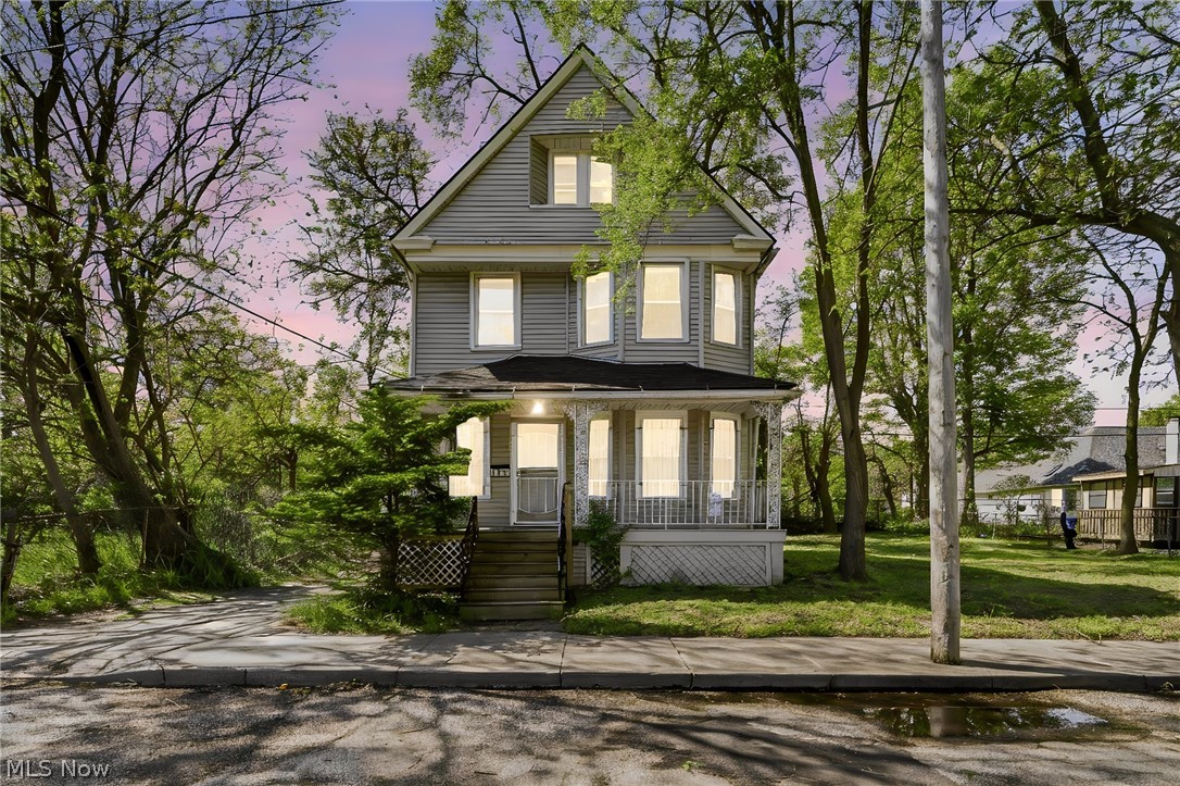 9008 Birchdale Avenue Cleveland OH 44106