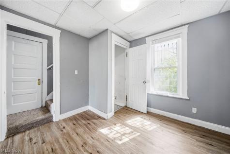 9008 Birchdale Avenue Cleveland OH 44106