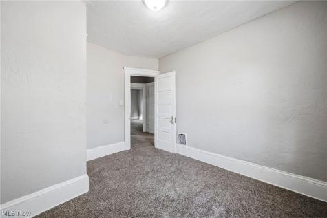 9008 Birchdale Avenue Cleveland OH 44106