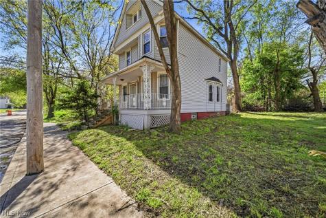 9008 Birchdale Avenue Cleveland OH 44106