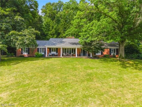 3189 Dunbarton Avenue NW Canton OH 44708