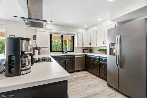 3189 Dunbarton Avenue NW Canton OH 44708