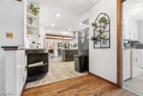 3189 Dunbarton Avenue NW Canton OH 44708