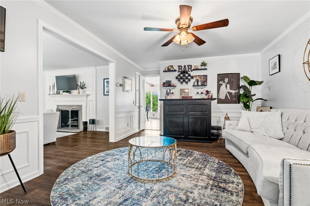 3189 Dunbarton Avenue NW Canton OH 44708