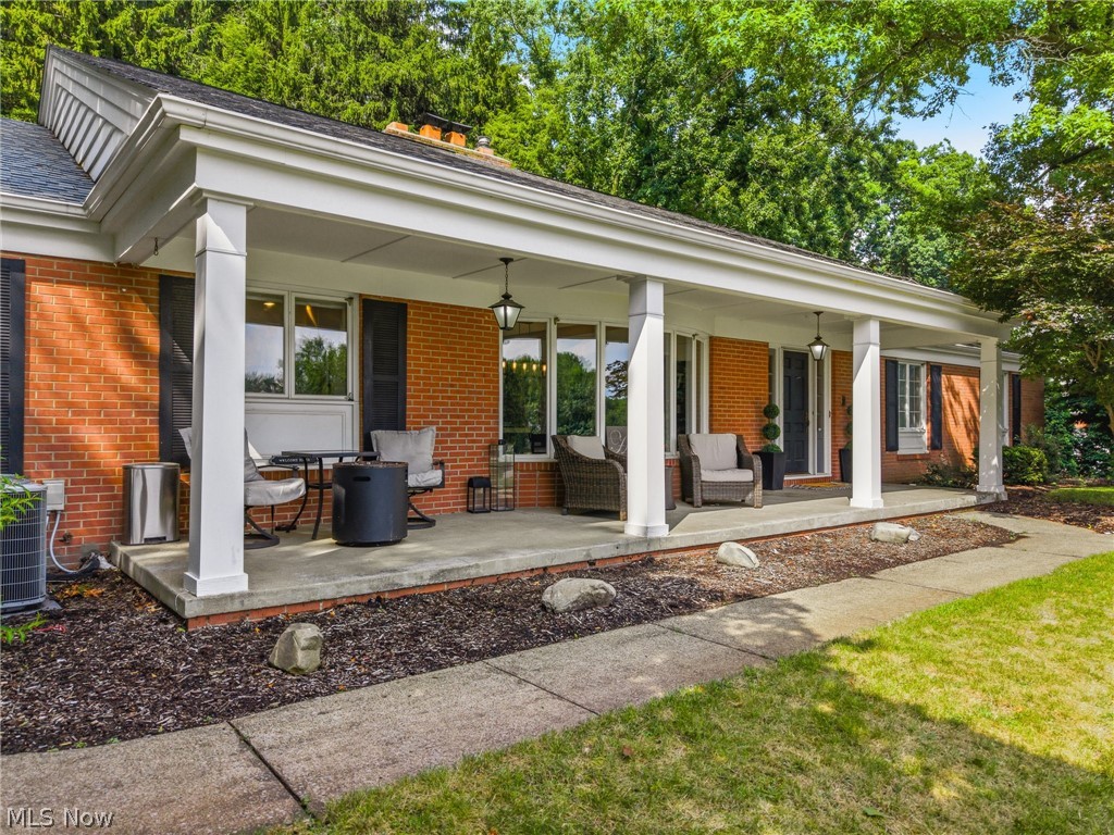3189 Dunbarton Avenue NW Canton OH 44708