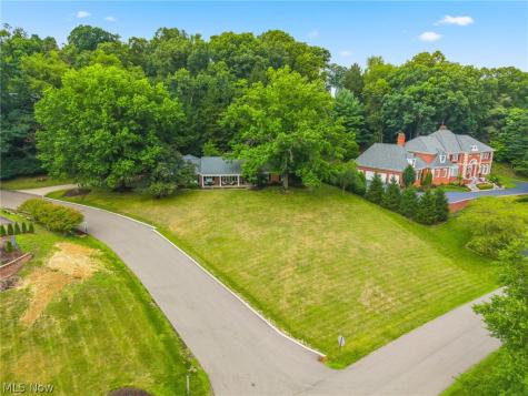 3189 Dunbarton Avenue NW Canton OH 44708