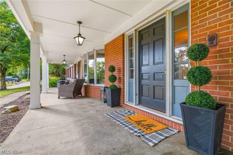 3189 Dunbarton Avenue NW Canton OH 44708