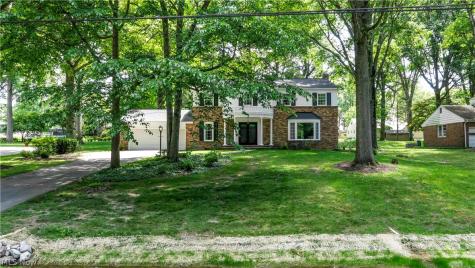 504 Vinewood Avenue Tallmadge OH 44278