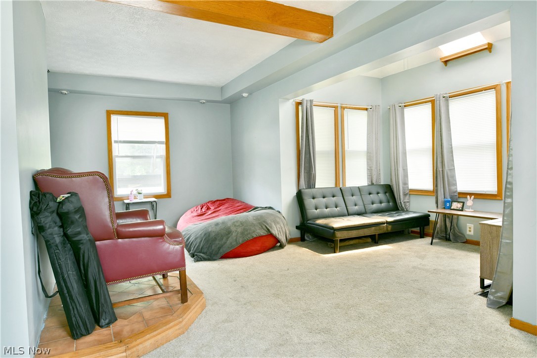 405 Oak Knoll Avenue SE Warren OH 44483