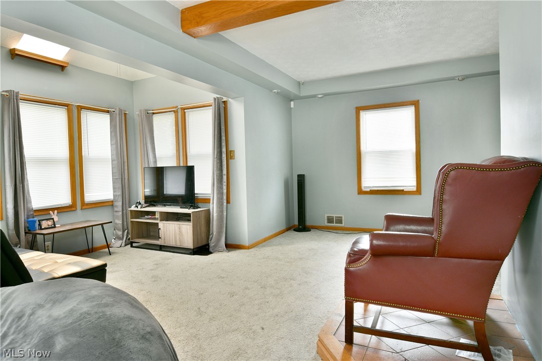405 Oak Knoll Avenue SE Warren OH 44483