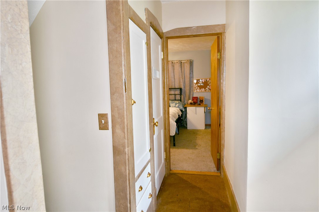 405 Oak Knoll Avenue SE Warren OH 44483