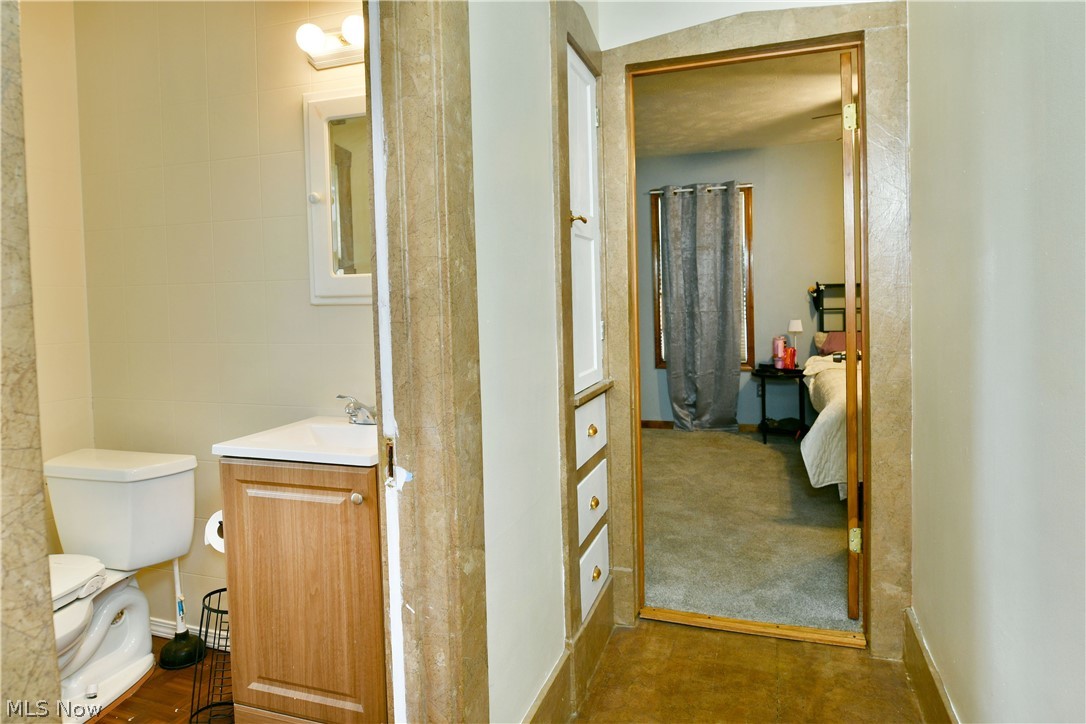 405 Oak Knoll Avenue SE Warren OH 44483
