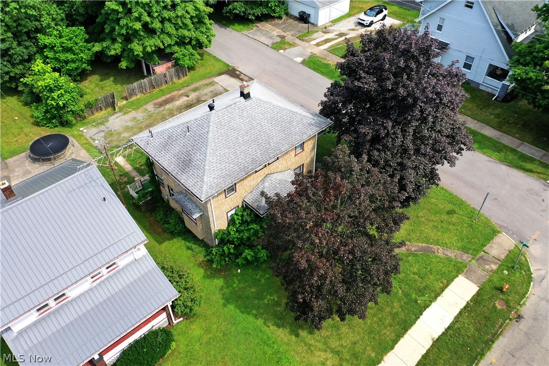 405 Oak Knoll Avenue SE Warren OH 44483
