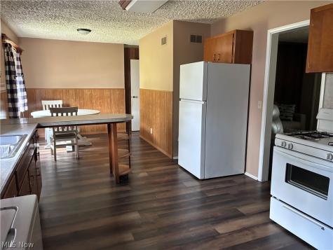 2400 Midway Avenue NE Canton OH 44705
