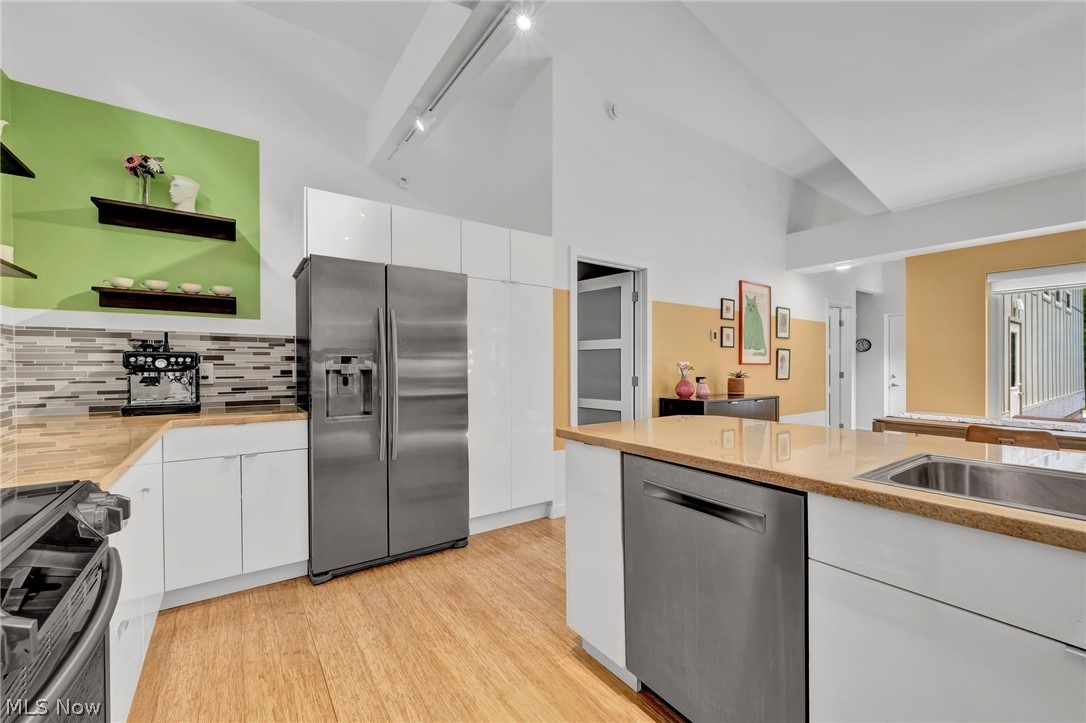 8365 Whitewood Road Brecksville OH 44141