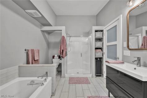 8365 Whitewood Road Brecksville OH 44141