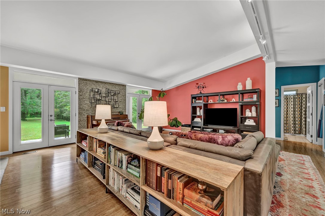 8365 Whitewood Road Brecksville OH 44141