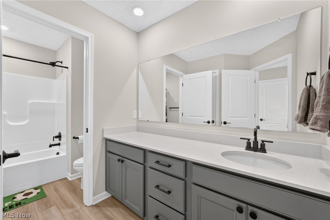 32002 Westview Trail Avon Lake OH 44012