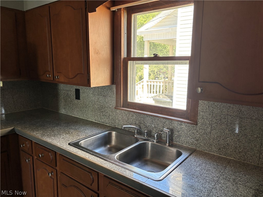 972 Front Street SW Warren OH 44485