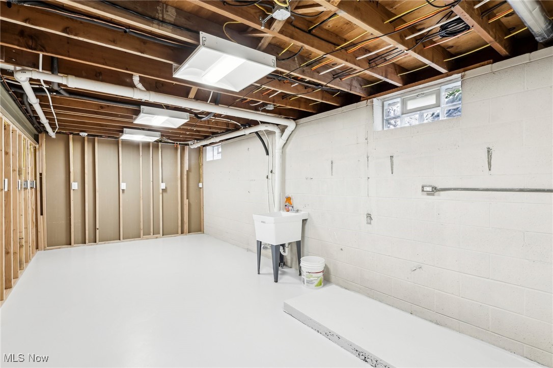 65 Pinehurst Boulevard Eastlake OH 44095