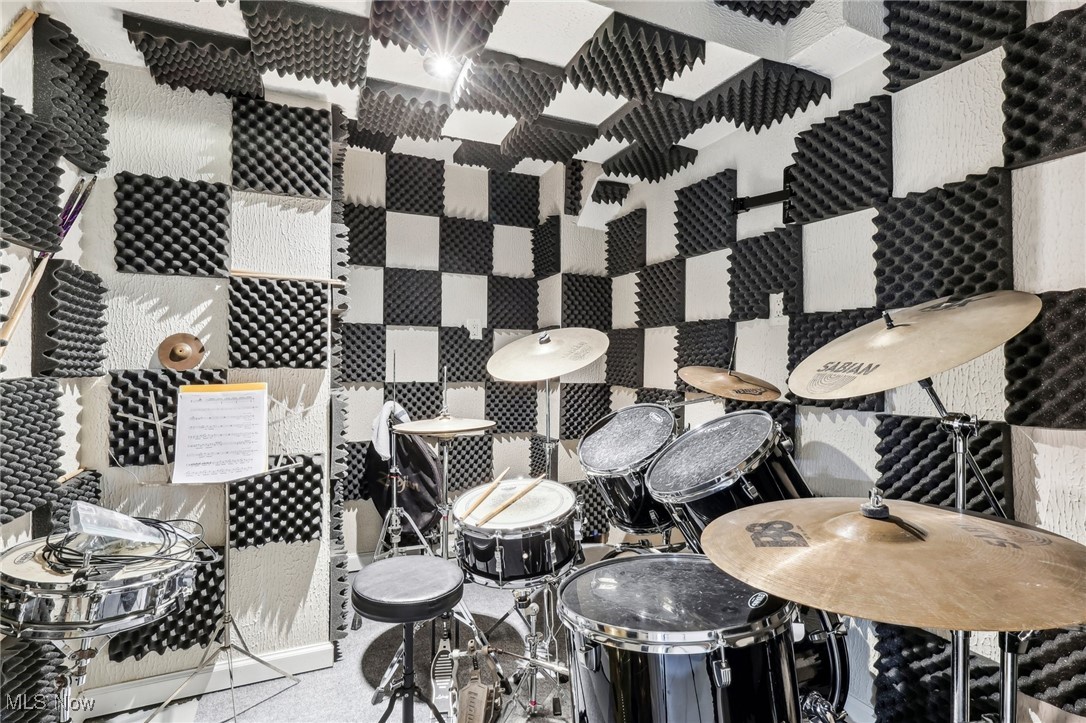 65 Pinehurst Boulevard Eastlake OH 44095