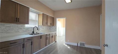370 Lora Avenue Youngstown OH 44504