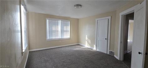 370 Lora Avenue Youngstown OH 44504