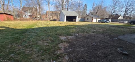 370 Lora Avenue Youngstown OH 44504