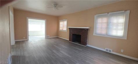370 Lora Avenue Youngstown OH 44504